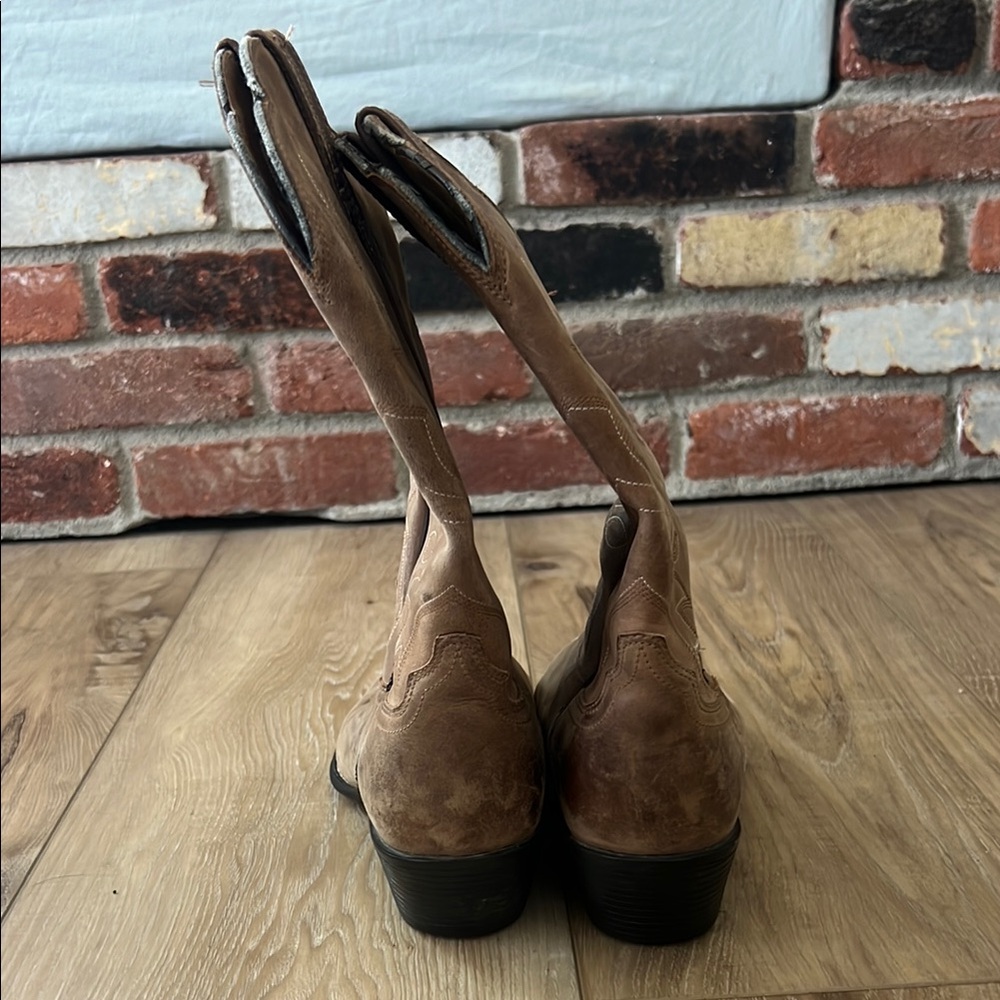 Brown Western Cowboy Boots - Picture 2 of 6